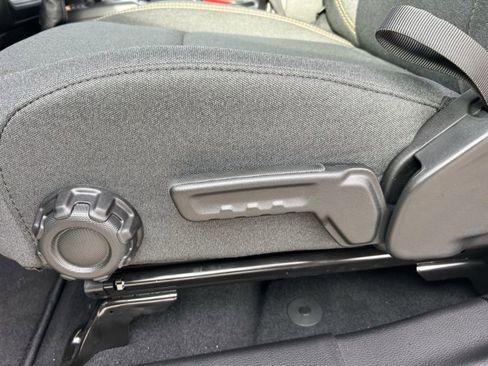 New 2026 Jeep Gladiator Sport AWD/4WD image 13