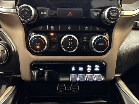 Used 2021 RAM 1500 Laramie AWD/4WD image 22