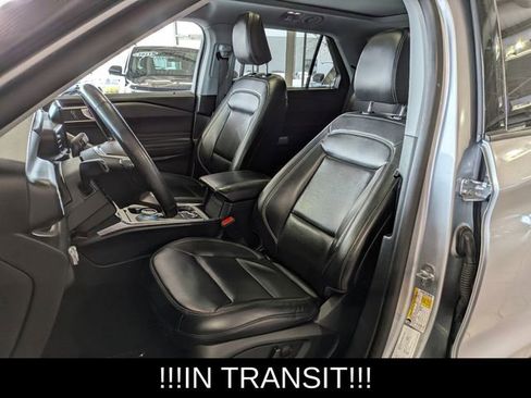 Used 2021 Ford Explorer XLT image 13