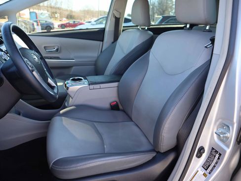 Used 2015 Toyota Prius V Four image 2