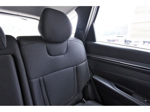 Used 2023 Hyundai Tucson SE FWD image 13