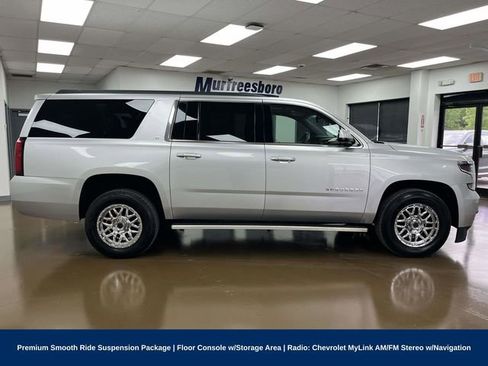 Used 2017 Chevrolet Suburban LT AWD/4WD image 4