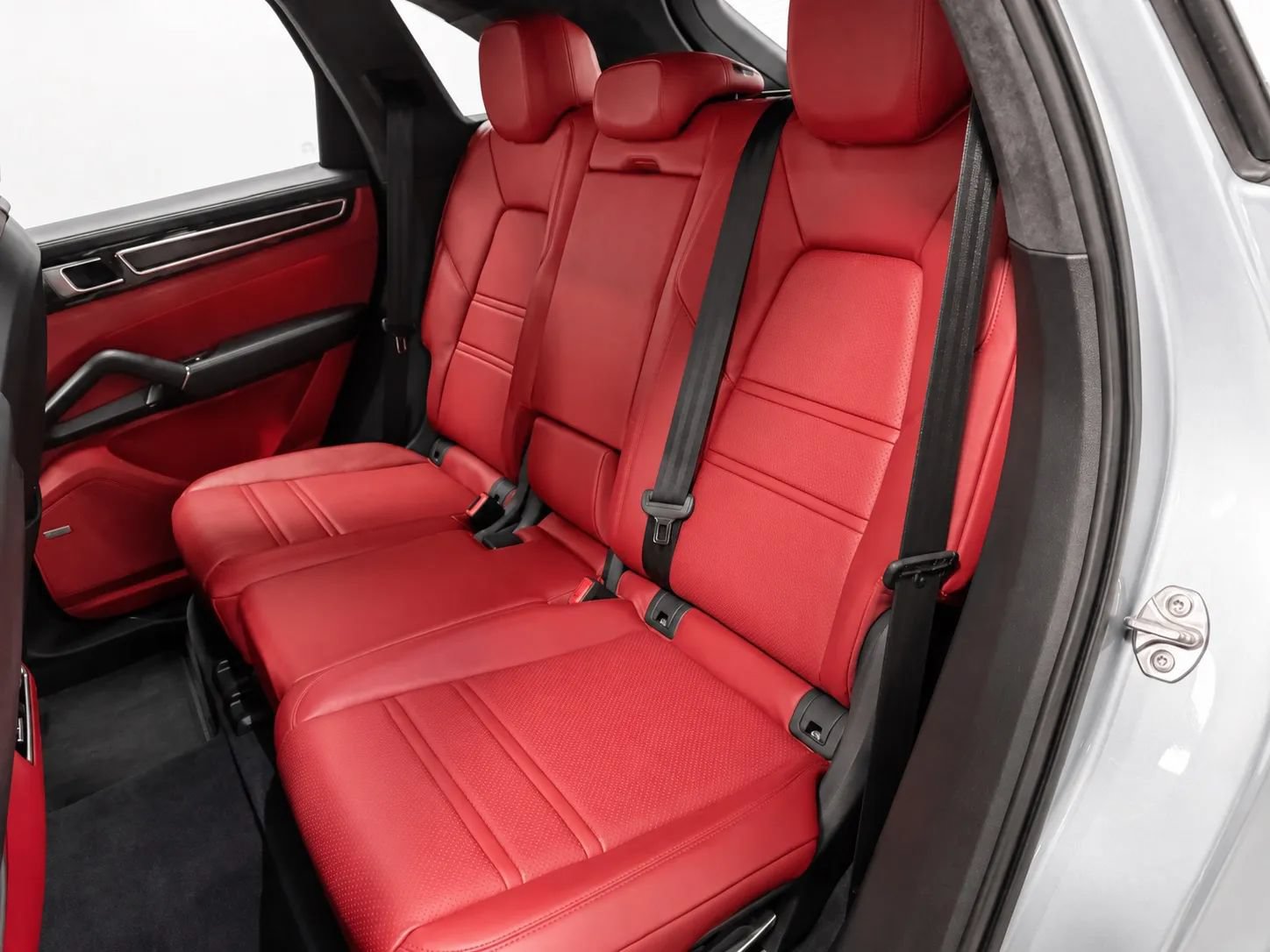 Used 2021 Porsche Cayenne GTS AWD/4WD image 16