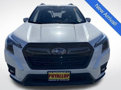 Used 2023 Subaru Forester Limited AWD/4WD image 2
