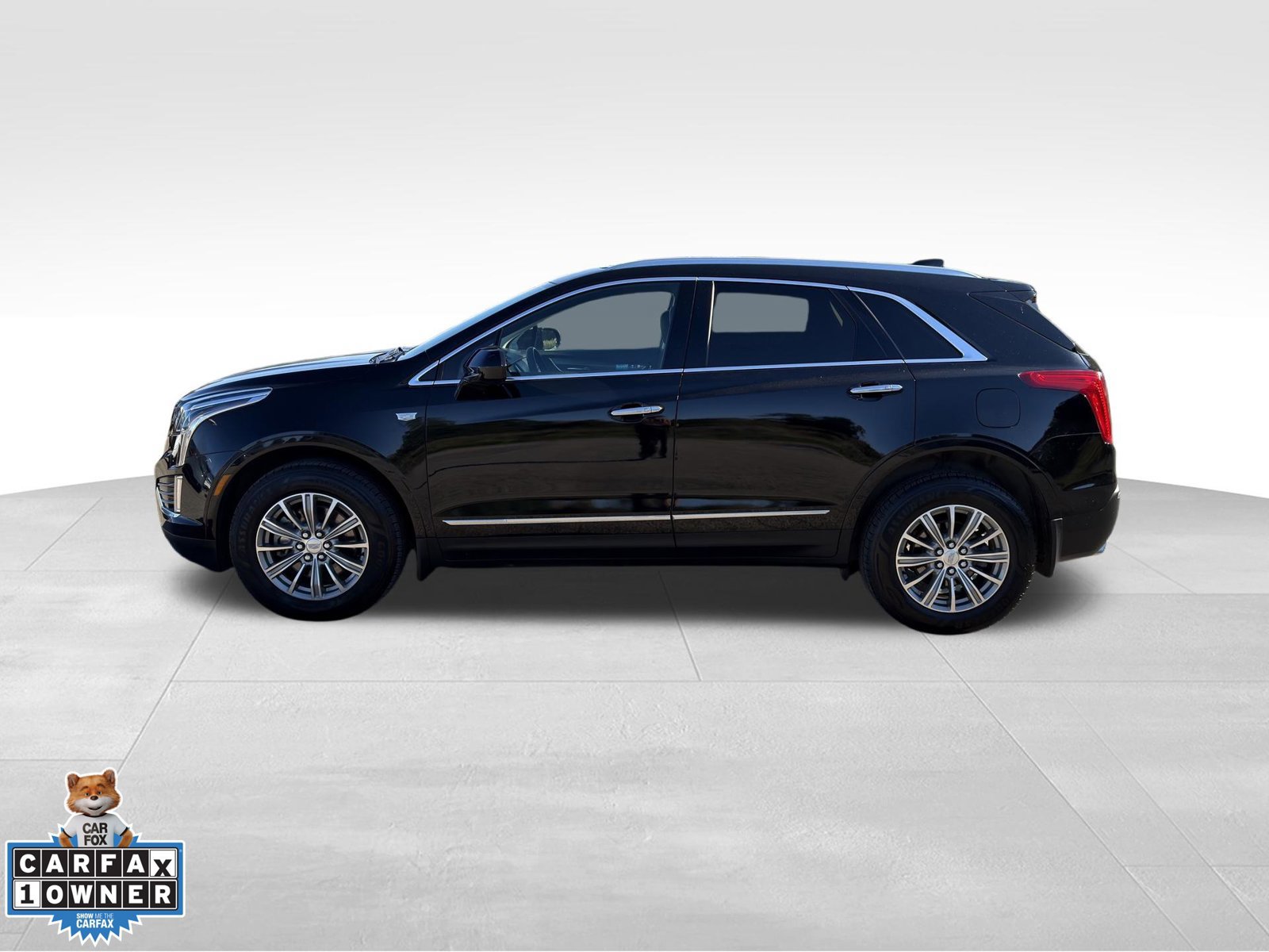 Used 2017 Cadillac XT5 Luxury w/ LPO, Wheel Lock Package AWD/4WD image 5