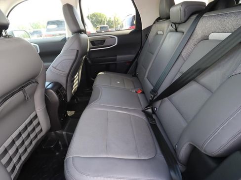 Used 2025 Ford Bronco Sport Badlands image 4