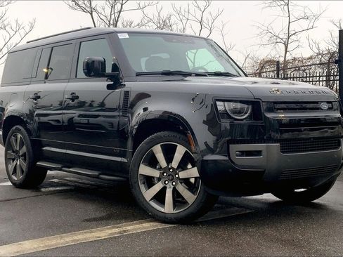 New 2026 Land Rover Defender 130 V8 image 2