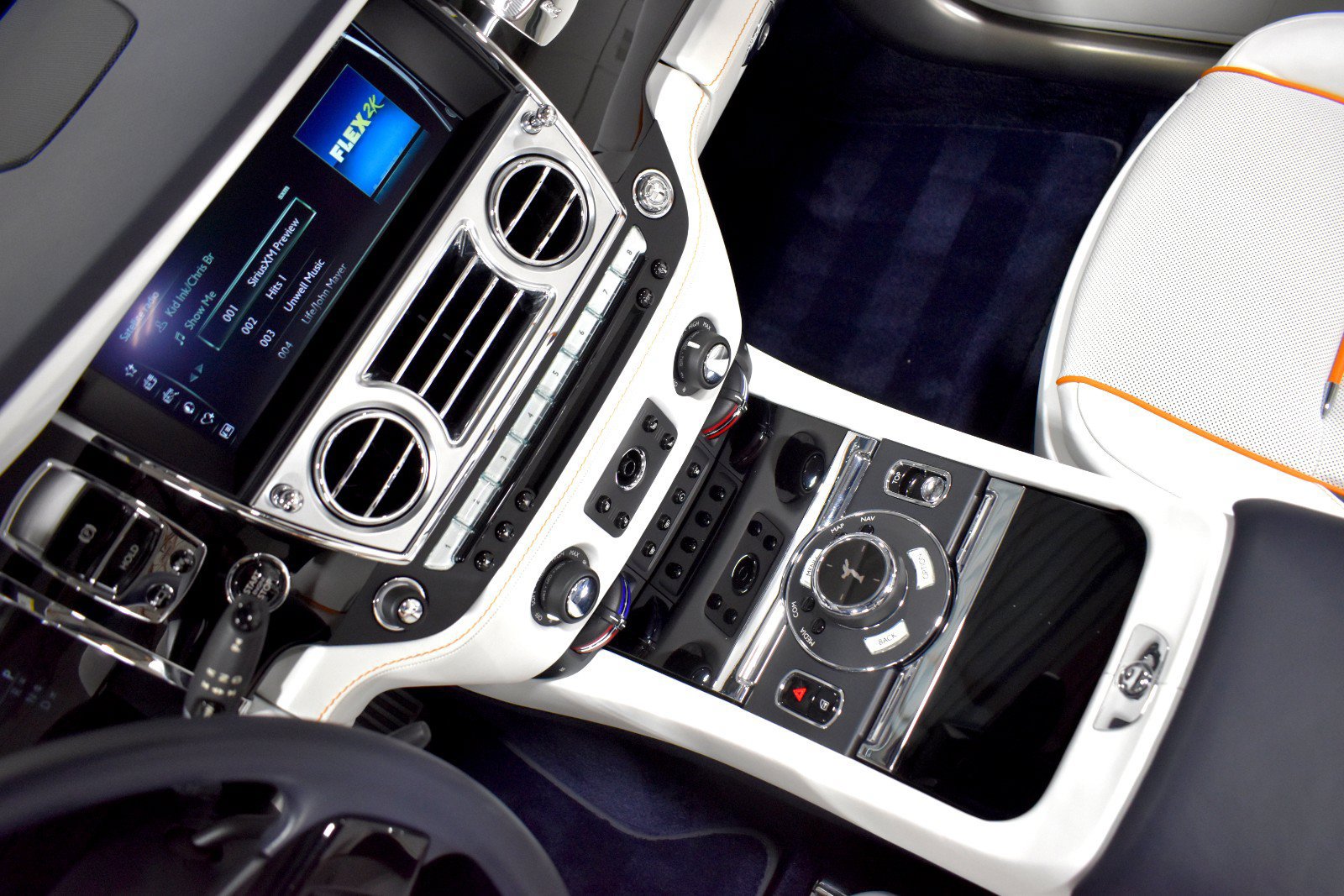 Certified 2020 Rolls-Royce Dawn RWD image 32