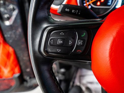 Used 2021 Jeep Gladiator Sport image 40