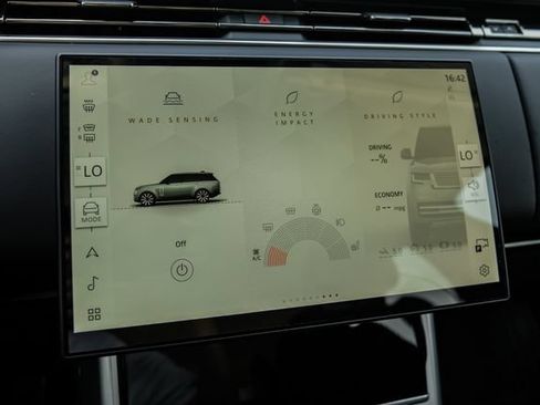 New 2026 Land Rover Range Rover SE AWD/4WD image 40