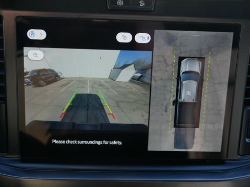 New 2026 Ford F350 Lariat w/ Black Appearance Package image 10