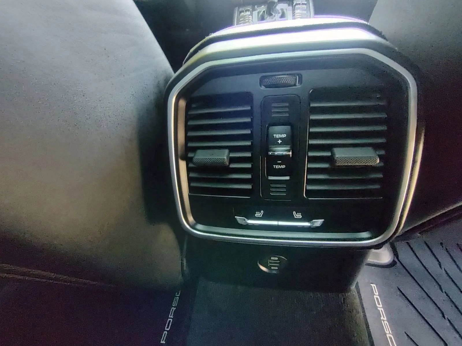 Used 2019 Porsche Macan AWD/4WD image 48