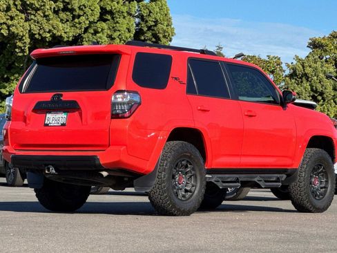 Used 2024 Toyota 4Runner TRD Off-Road Premium w/ Moonroof Package AWD/4WD image 6
