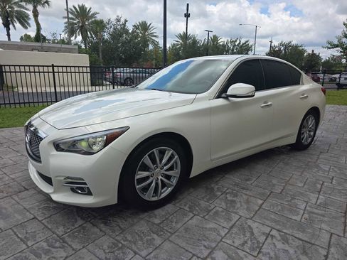 Used 2015 INFINITI Q50 Premium w/ Navigation Package RWD image 7