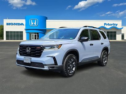 New 2025 Honda Pilot TrailSport