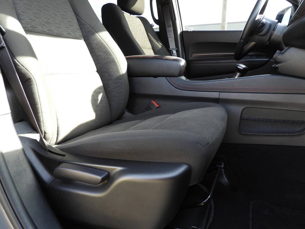 Used 2025 Dodge Durango R/T w/ Blacktop Package AWD/4WD image 38