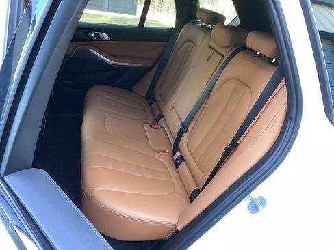 Used 2022 BMW X5 sDrive40i w/ M Sport Package image 41