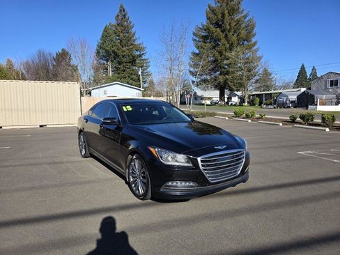Used 2015 Hyundai Genesis 5.0 w/ Option Group 05 image 3