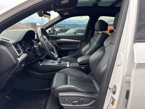 Used 2020 Audi Q5 2.0T Premium w/ Titanium Sport Package AWD/4WD image 13