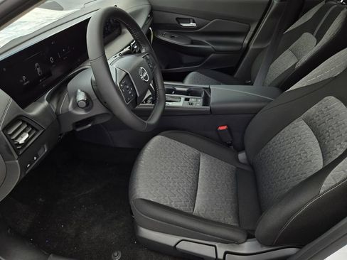 New 2027 Nissan Sentra SV w/ Floor Mat Package FWD image 17