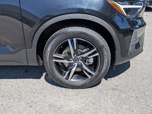 Certified 2025 Volvo XC40 B5 Core AWD/4WD image 14