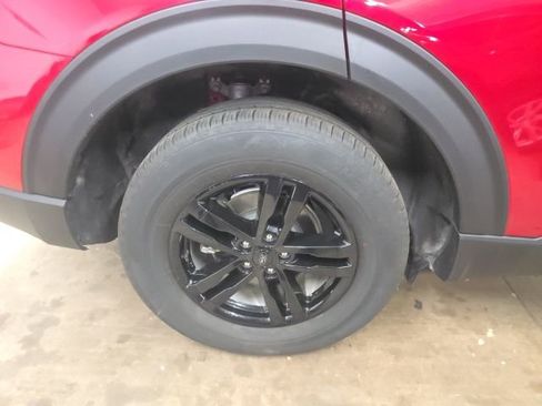 Used 2023 Ford Explorer XLT w/ Equipment Group 202A image 10