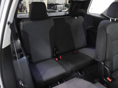 Used 2020 Chevrolet Traverse LT AWD/4WD image 13