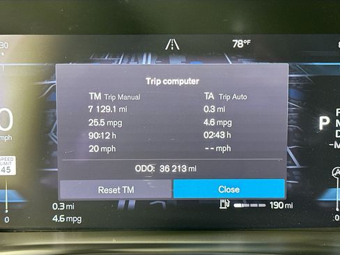 Used 2022 Volvo XC60 B5 Momentum w/ Protection Package Premier image 12