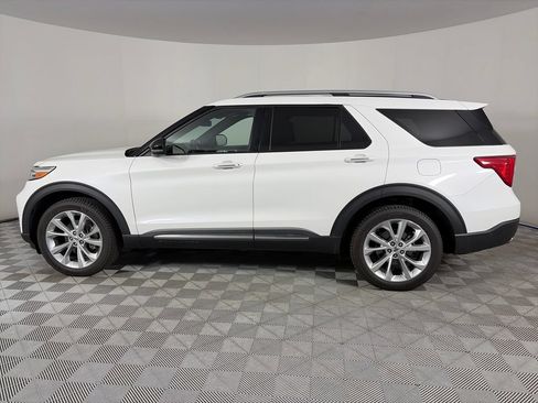 Used 2022 Ford Explorer Platinum w/ Equipment Group 601A AWD/4WD image 4