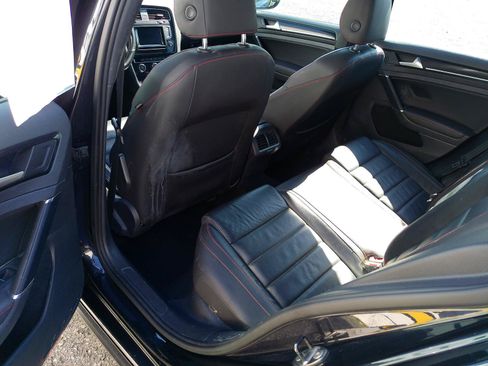 Used 2015 Volkswagen Golf 4-Door FWD image 21