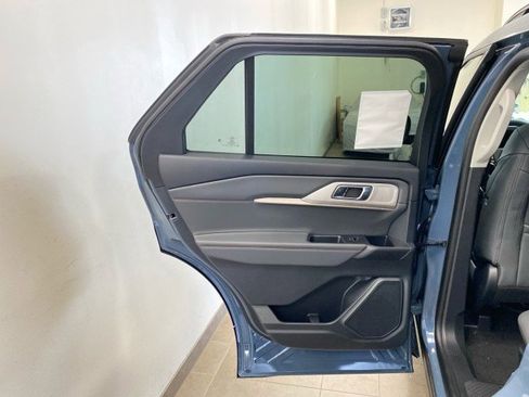 New 2026 Ford Explorer Active w/ Active Comfort Package image 10