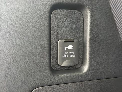 Used 2025 INFINITI QX80 Sensory image 49