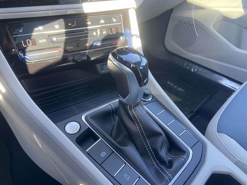 New 2026 Volkswagen Jetta SE image 28