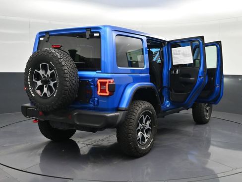 Used 2022 Jeep Wrangler Unlimited Rubicon w/ LED Lighting Group AWD/4WD image 39