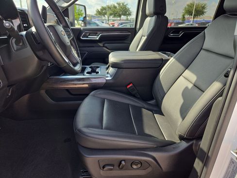 Used 2025 Chevrolet Silverado 3500 LTZ w/ LTZ Texas Edition AWD/4WD image 16