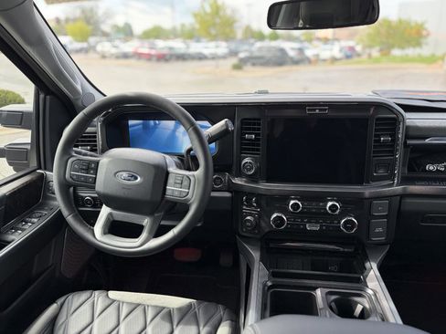 New 2026 Ford F250 Lariat w/ Black Appearance Package AWD/4WD image 21