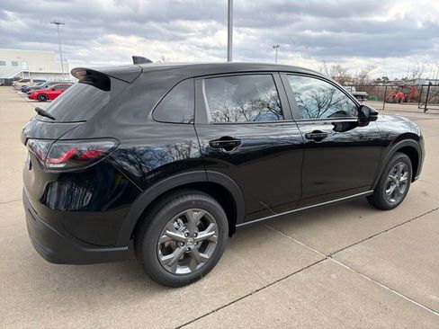 New 2026 Honda HR-V LX image 5