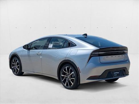 New 2026 Toyota Prius Plug-In Hybrid FWD image 9
