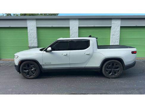 Used 2024 Rivian R1T Adventure AWD/4WD image 3