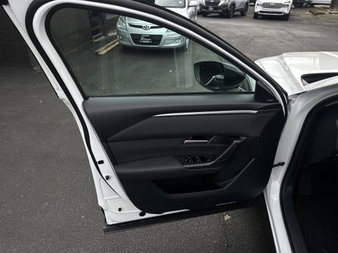 Certified 2025 MAZDA CX-50 AWD 2.5 S w/ Premium Package image 20