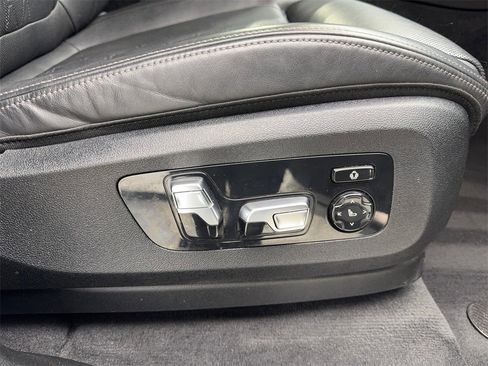 Used 2023 BMW X7 xDrive40i image 51
