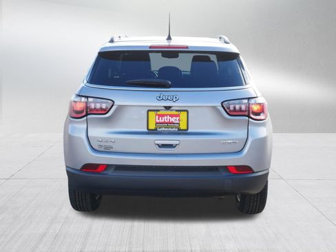 Used 2022 Jeep Compass Latitude image 6