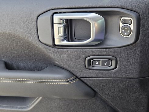 New 2026 Jeep Gladiator Sport AWD/4WD image 23