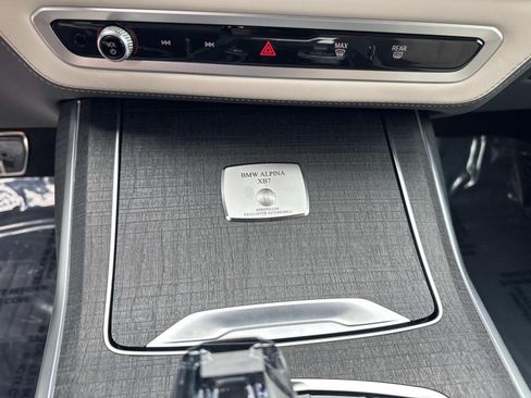 Used 2025 BMW ALPINA XB7 AWD/4WD image 27