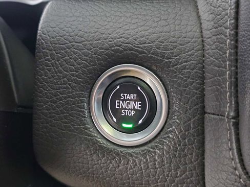 Used 2021 GMC Yukon XL Denali w/ Denali Ultimate Package image 30