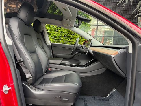Used 2020 Tesla Model Y Performance AWD/4WD image 31