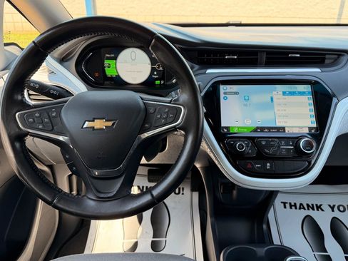 Used 2020 Chevrolet Bolt LT FWD image 10