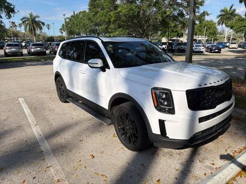 Used 2022 Kia Telluride SX w/ SX Prestige Package AWD/4WD image 1