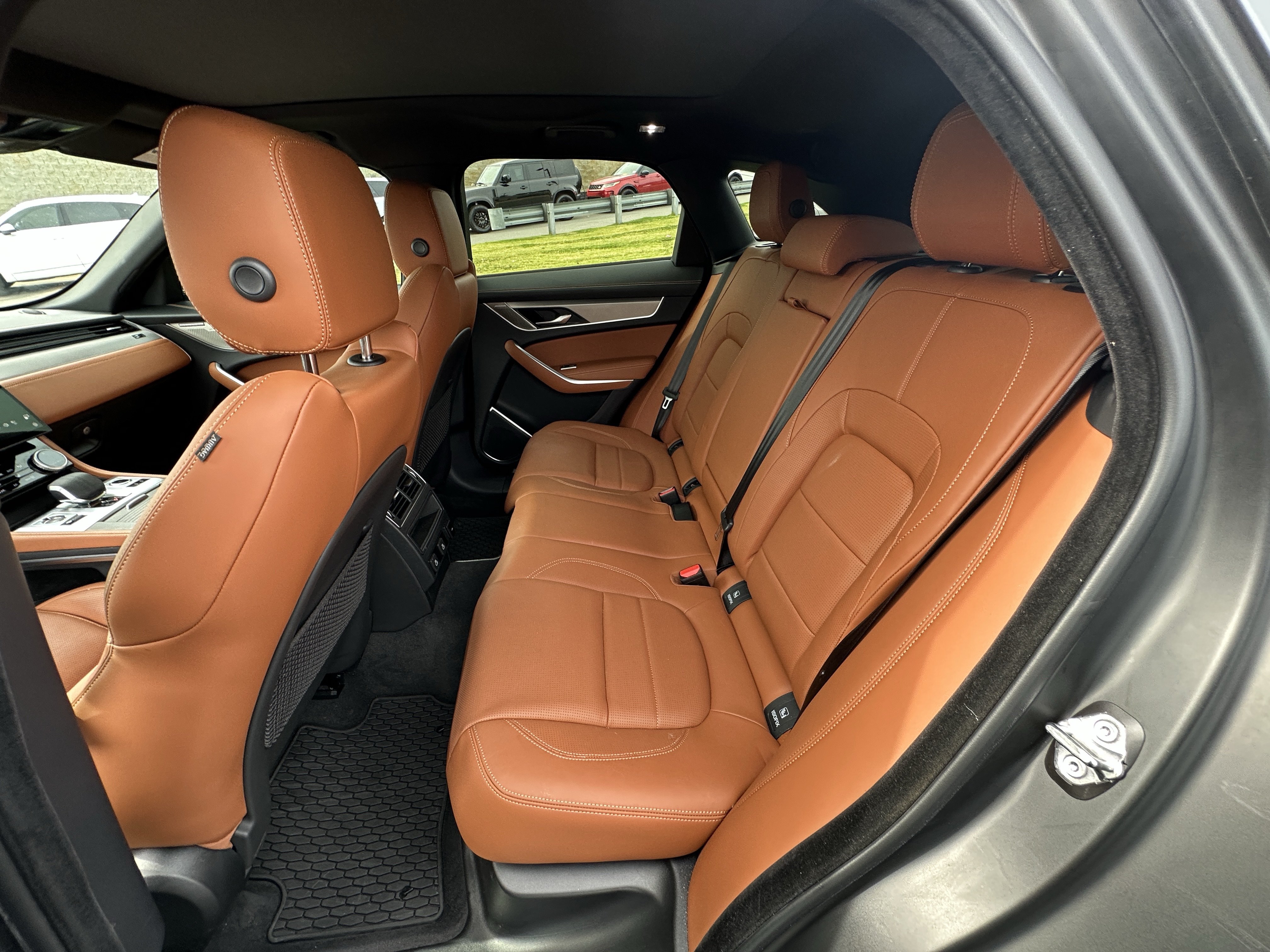 Certified 2026 Jaguar F-PACE R-Dynamic S AWD/4WD image 25