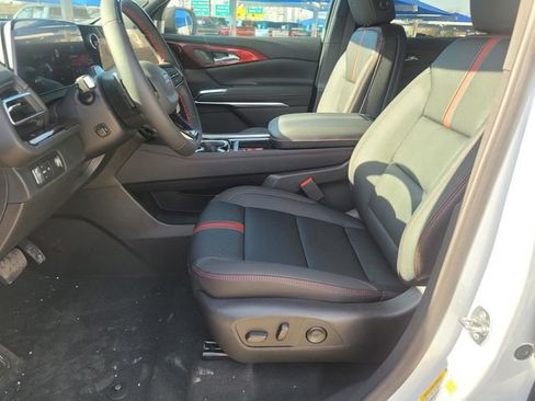 New 2026 Chevrolet Traverse RS image 11